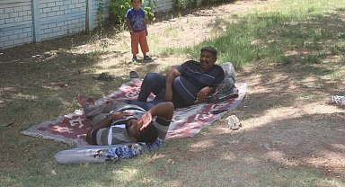 Sıcaktan bunalan vatandaşlar mesire alanlarına akın etti