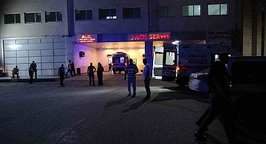 Tamirat için çıktığı aydınlatma direğinde akıma kapılan adam ağır yaralandı