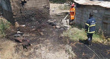 Tandır damında çıkan yangın kısa sürede söndürüldü