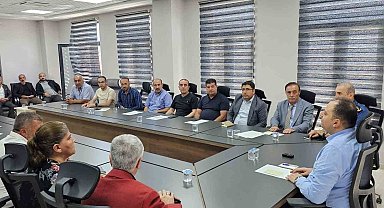 Tatvan Kaymakamı Demir muhtarlarla bir araya geldi