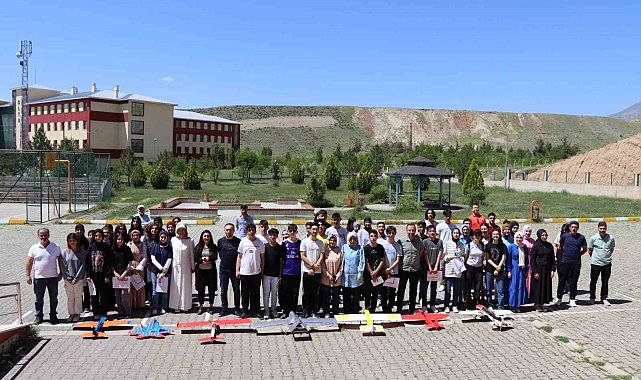 Tek hayalleri Teknofest'te yarışmak