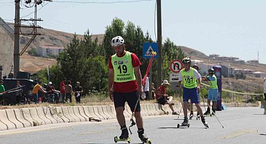 Tekerlekli Kayak Türkiye Şampiyonası, Ahlat'ta başladı