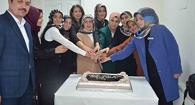 Tercan'da el emeği göz nuru ürünlerden oluşan sergi açıldı