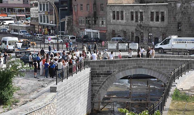 Tren yolcuları Bitlis'in doğal ve tarihi mekanlarını gezdi