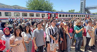 Üniversite öğrencileri için trenle Palu gezisi düzenlendi