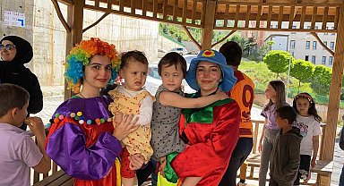 Üniversite öğrencileri özel çocuklarla buluştu