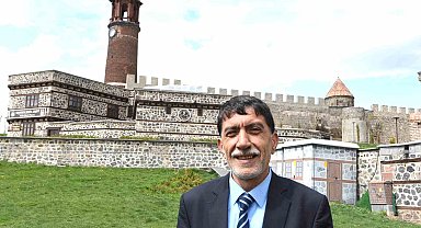 Ürüşan: "Kurbanlarınızı ehil kasaplara kestirin"