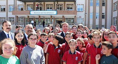 Vali Aydoğdu: "Başarı elde etmek için gireceğiniz sınavda hepinize yürekten başarılar diliyorum"