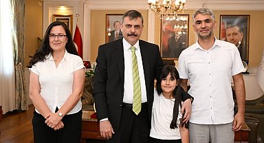 Vali olmak isteyen öğrenciyi makamında ağırladı