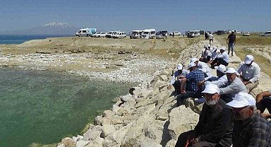 Van Gölü'nde kaybolan şahıs Rov ve Sonar cihazları ile aranıyor