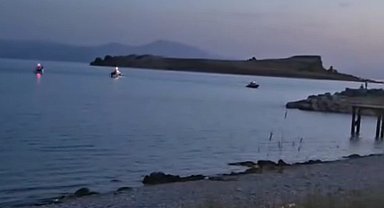 Van Gölü'ne giren şahıstan haber alınamıyor