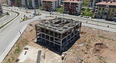 Verilen sözler yerine getirilmeyince caminin yapımı yarıda kaldı