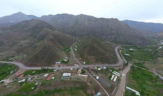 Yol güzergahında yapılan kanal ile sel felaketlerinin önüne geçildi