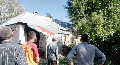 Yüksekova'da 500 bağ ot yandı