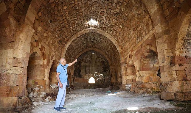 Zamana direnen 750 yıllık kervansaray restore edilmeyi bekliyor