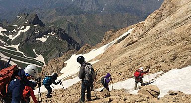 4 bin 137 rakımlı Cilo dağlarına yoğun ilgi