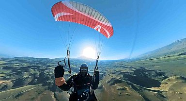 Ağrı Dağı'nda Avrupa yamaç paraşütü rekoru kırıldı