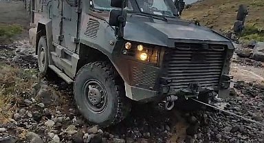 Ağrı Dağı'nda sel felaketi: Dağcılar ve turistler mahsur kaldı