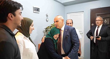 Ağrı Valisi Koç, 15 Temmuz'u mevlid, şehitlik ziyareti ve aile buluşmalarıyla anıyor