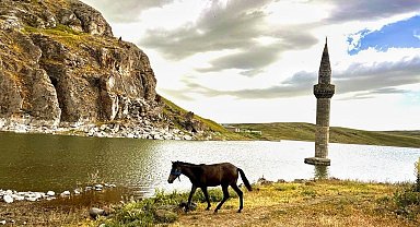 Ağrı'da sular altında kalan minarenin eşsiz güzelliği