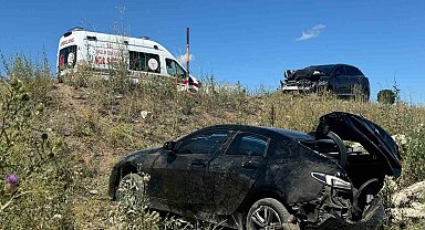 Ağrı'da trafik kazası: 13 yaralı
