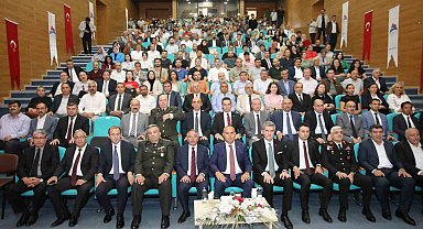 AİÇÜ'de "Direniş, Bedir'den Çanakkale'ye; 15 Temmuz'dan Gazze'ye" konferansı düzenlendi