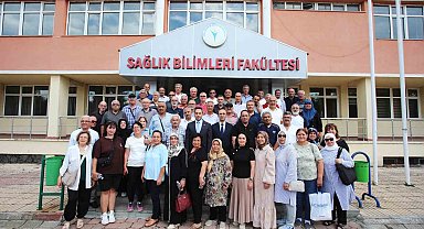 Aynı pozu 42 yıl sonra yeniden verdiler