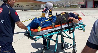 Bahçesaray'da düşerek yaralanan şahıs helikopterle Van'a sevk edildi