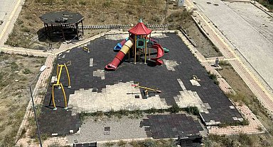 Çocuk parkını talan ettiler