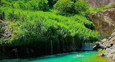 Doğaseverler Hakkari'yi keşfediyor