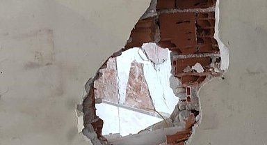 Duvarı delerek girdikleri işyerinde milyonluk vurgun yaptılar