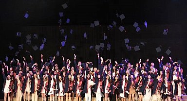 EBYÜ Diş Hekimliği Fakültesi ikinci mezunlarını verdi