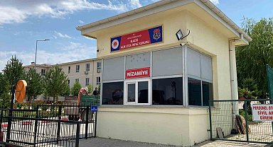 Elazığ Açık Cezaevine giren zanlılar bir kişiyi silahla yaraladı