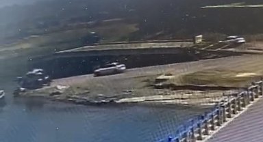 Elazığ'da otomobilin baraja düştüğü anlar kamerada