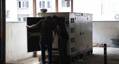 Elazığ'da sık sık yaşanan elektrik kesintisi esnafı bezdirdi