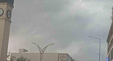 Erciş'te sağanak yağış