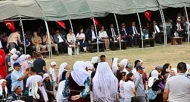 Erciş'te yaşayan Kırgız Türkleri 42. Yıl Kültür Şenliği düzenledi