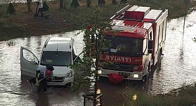 Erzurum'da sağanak hayatı durma noktasına getirdi
