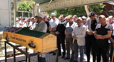 Eski eşi tarafından 13 yerinden bıçaklanan kadın son yolculuğuna uğurlandı