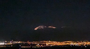 Giresun semalarında çakan şimşekler Erzincan'dan görüntülendi