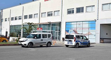 İki aracın karışığı kazada: 7 kişi yaralandı