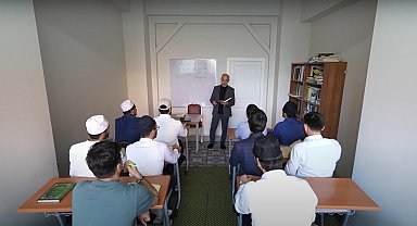 İlahiyat Akademiyle geleceğin ilahiyatçıları yetişiyor