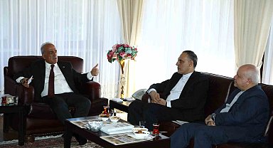 İran İslam Cumhuriyeti Ankara Büyükelçisi Zadeh, Atatürk Üniversitesini ziyaret etti