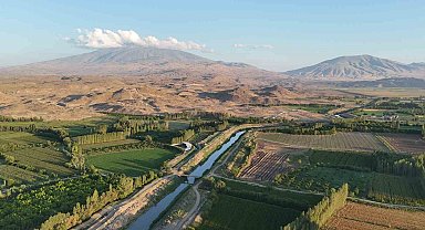 İrem Bağları ve Ağrı Dağı birlikte görsel şölen sunuyor