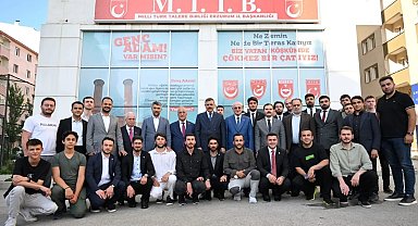 İsmail Kahraman Erzurum'da