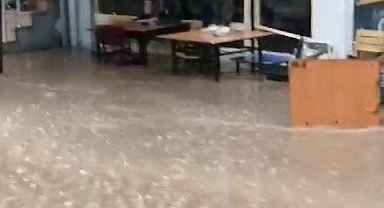 İspir'de alt yapı çöktü