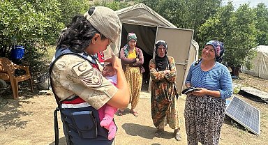 Jandarmadan çocuklara şefkat eli