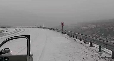 Kemaliye'de sağanak ve dolu yağışı etkili oldu