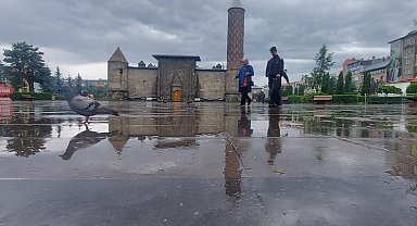 Meteorolojiden Erzurum için yağış uyarısı