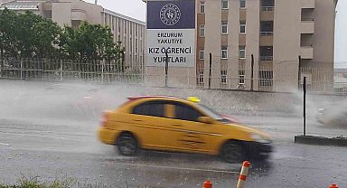 Meteorolojiden sağanak yağış uyarısı